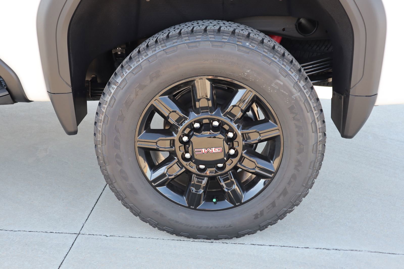 New 2026 GMC Sierra 2500 AT4 w/ AT4 Premium Plus Package AWD/4WD image 6