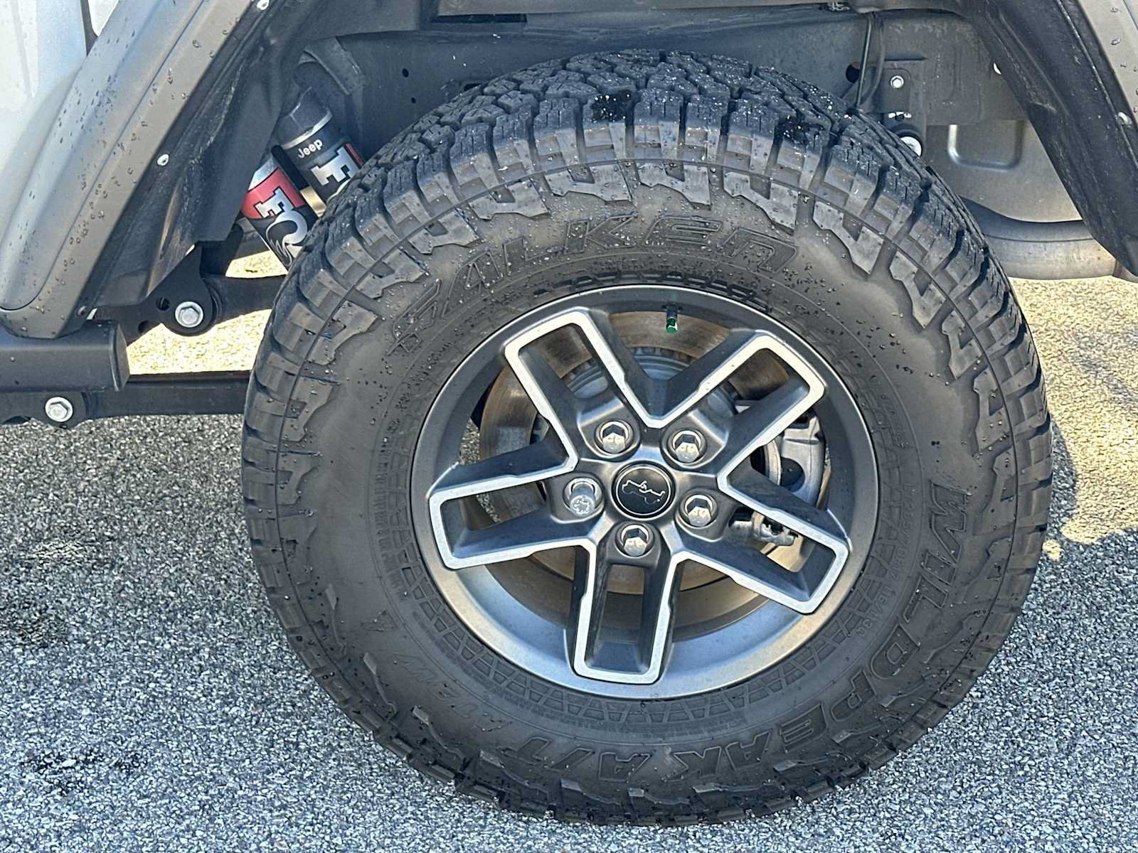 Used 2024 Jeep Gladiator Mojave AWD/4WD image 12