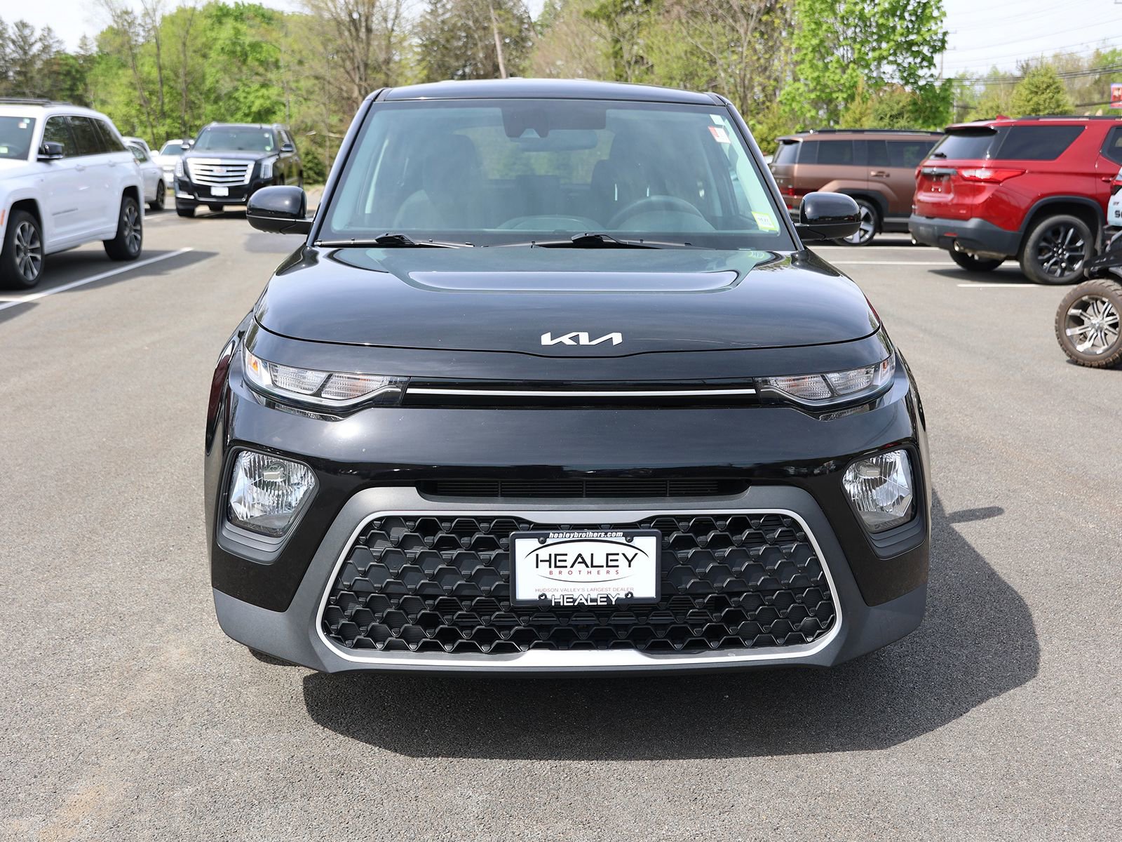 Used 2022 Kia Soul LX w/ Technology Package FWD image 2