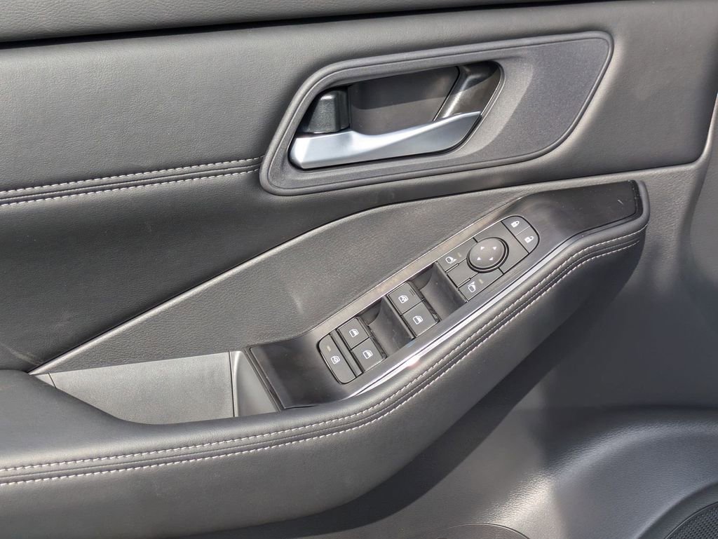 New 2026 Nissan Rogue SV w/ SV Premium Package image 8