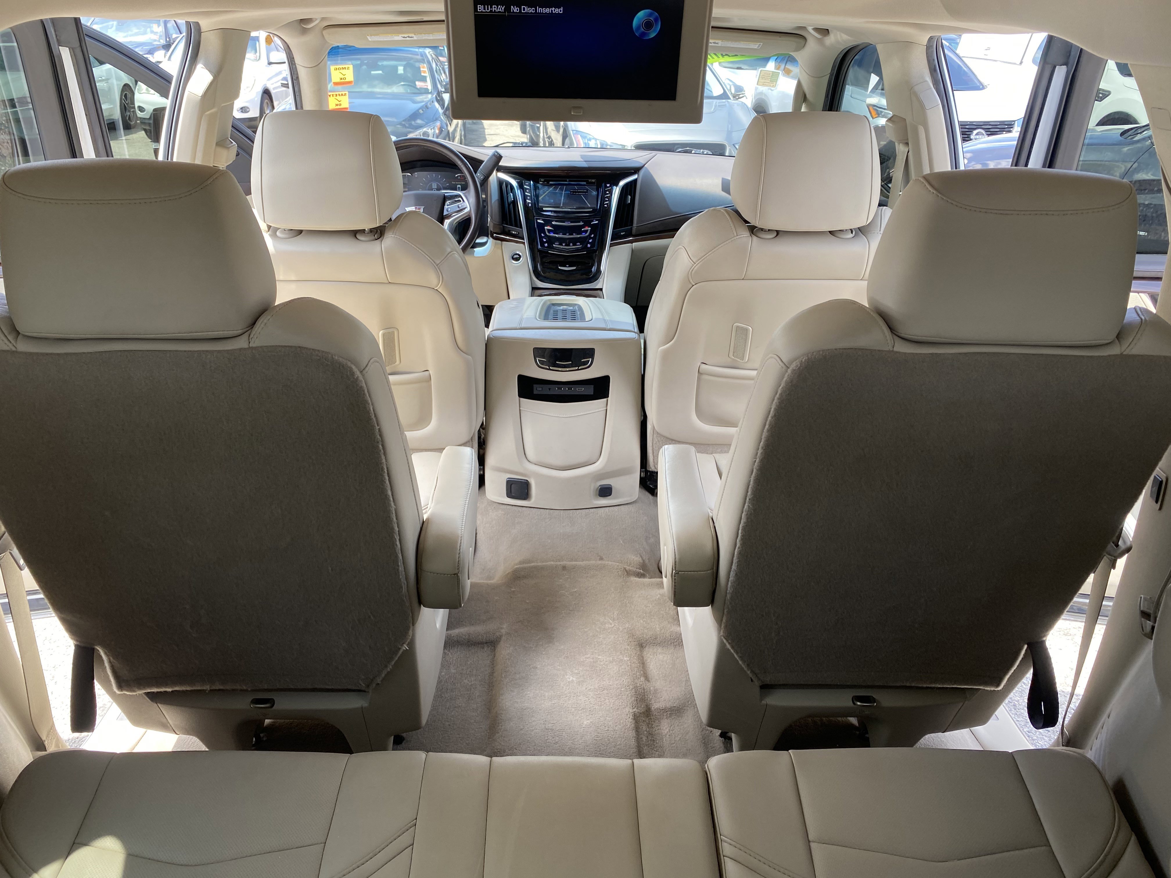 Used 2017 Cadillac Escalade ESV Premium Luxury RWD image 24