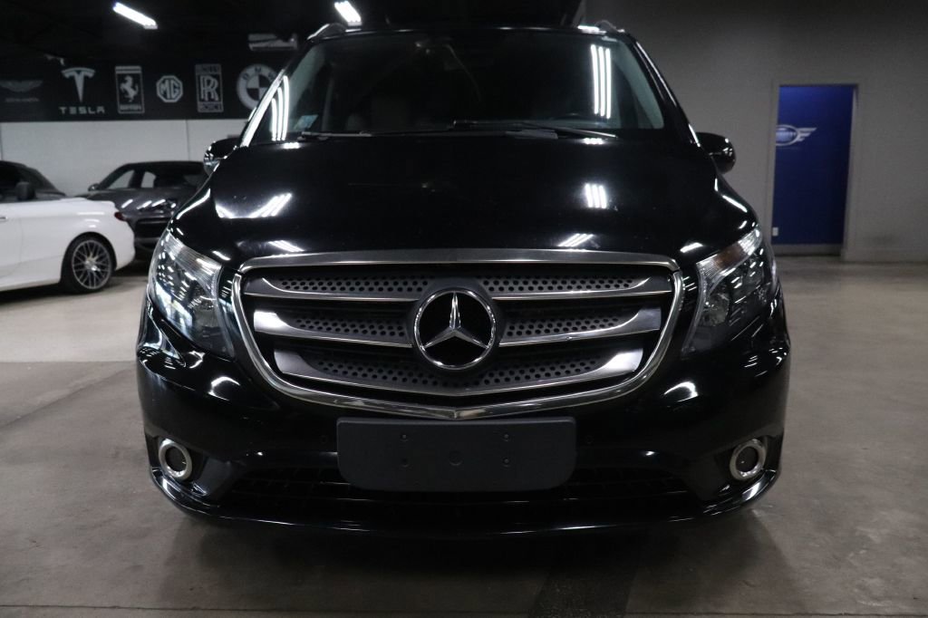 Used 2018 Mercedes-Benz Metris Passenger image 8