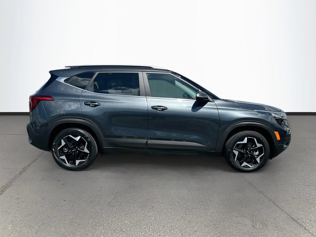 Used 2024 Kia Seltos EX AWD/4WD image 8