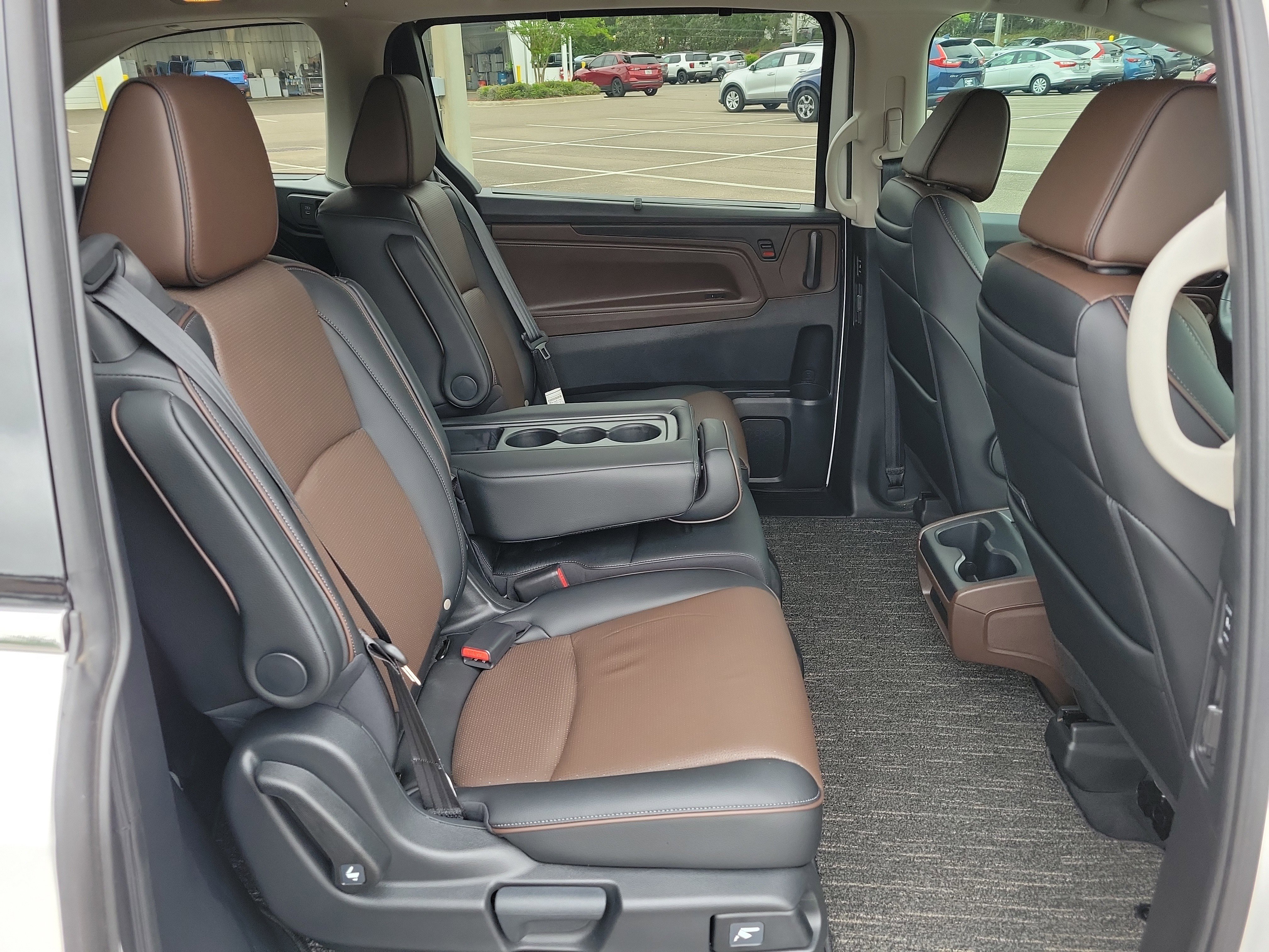 Used 2025 Honda Odyssey Elite image 10