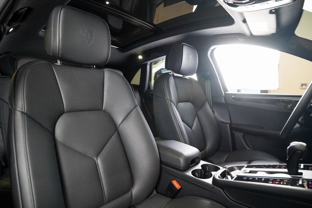 New 2026 Porsche Macan S AWD/4WD image 17
