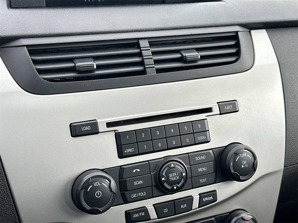 Used 2011 Ford Focus SE image 26