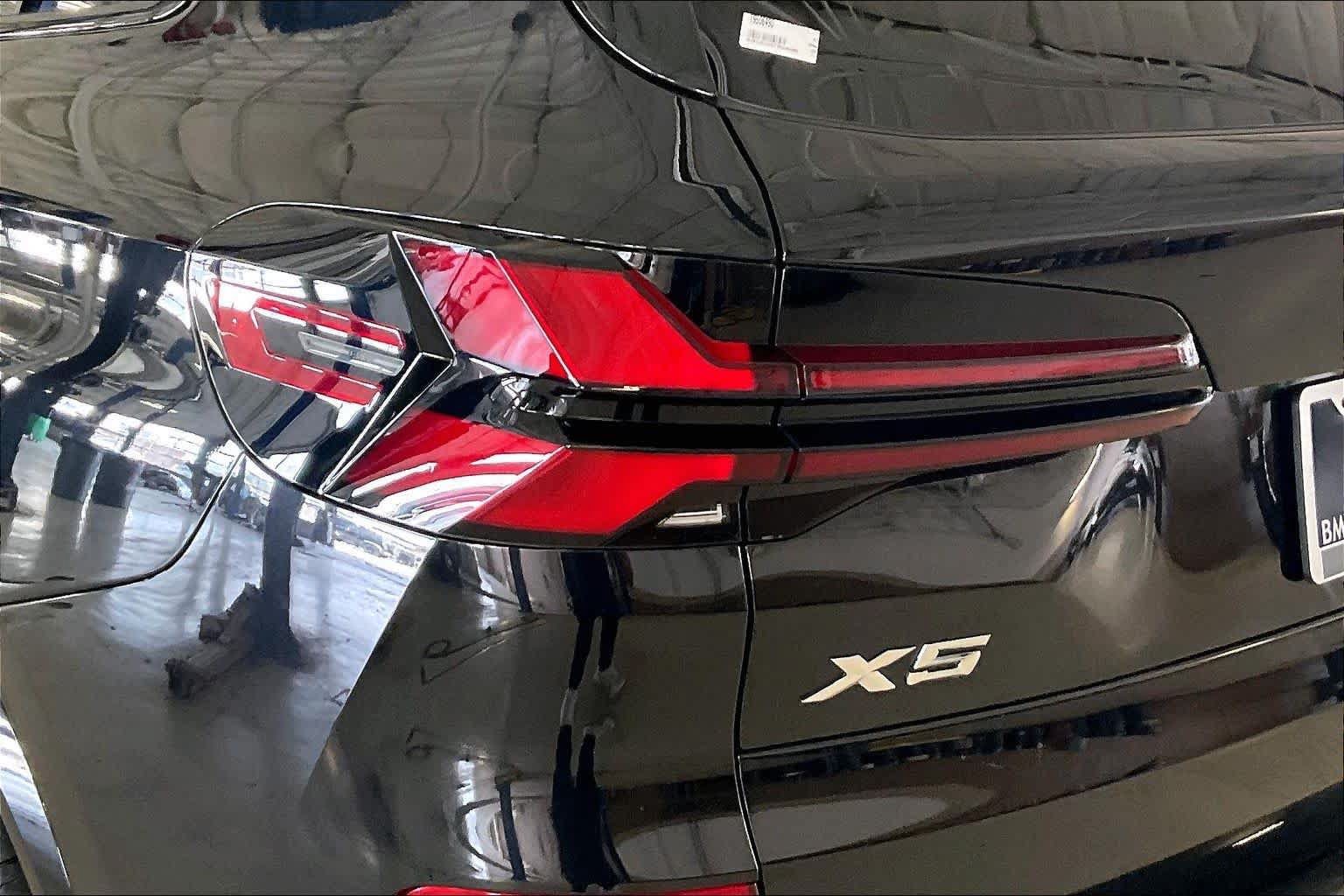 New 2026 BMW X5 xDrive40i w/ Executive Package AWD/4WD image 14