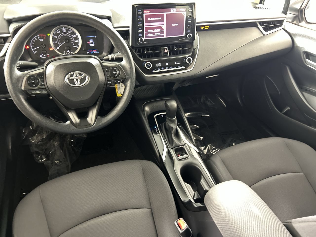 Used 2021 Toyota Corolla LE FWD image 22
