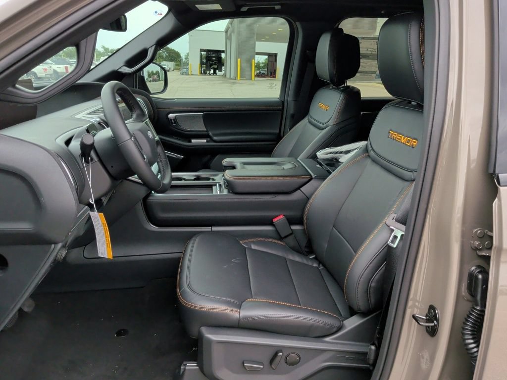 New 2027 Ford Expedition Tremor w/ Driver's Package AWD/4WD image 13