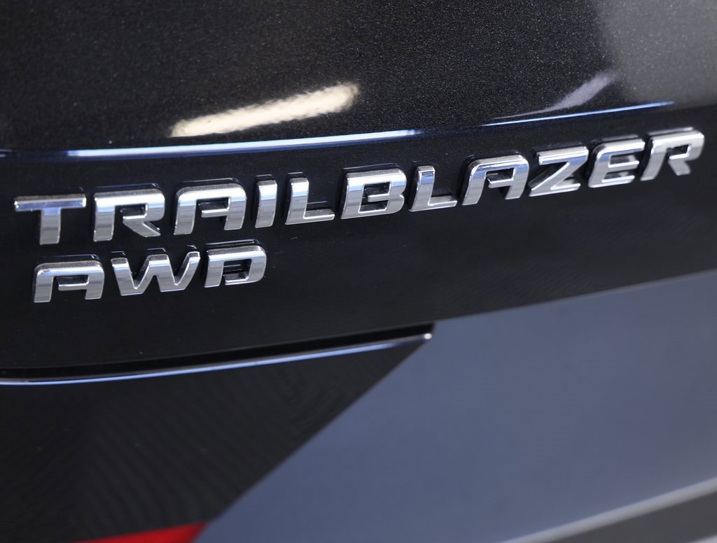 Used 2025 Chevrolet TrailBlazer LT image 8