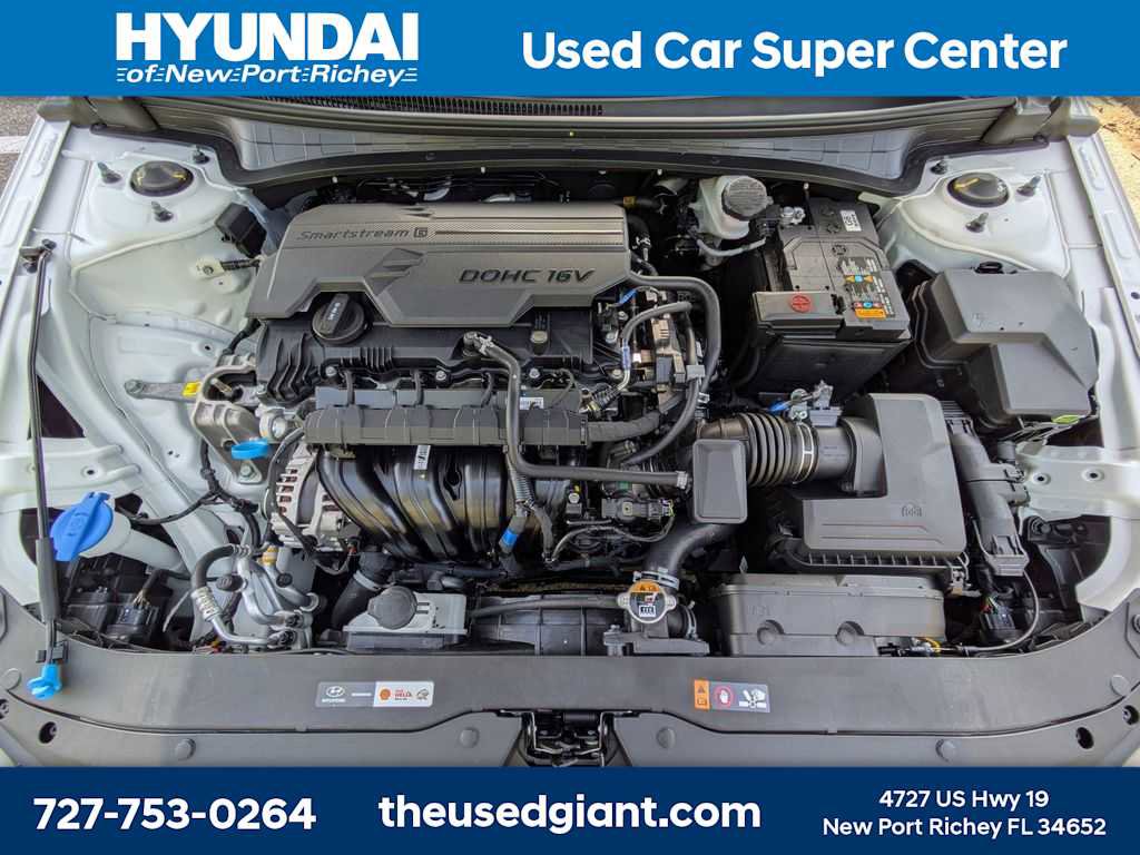 Used 2025 Hyundai Elantra Sport image 12