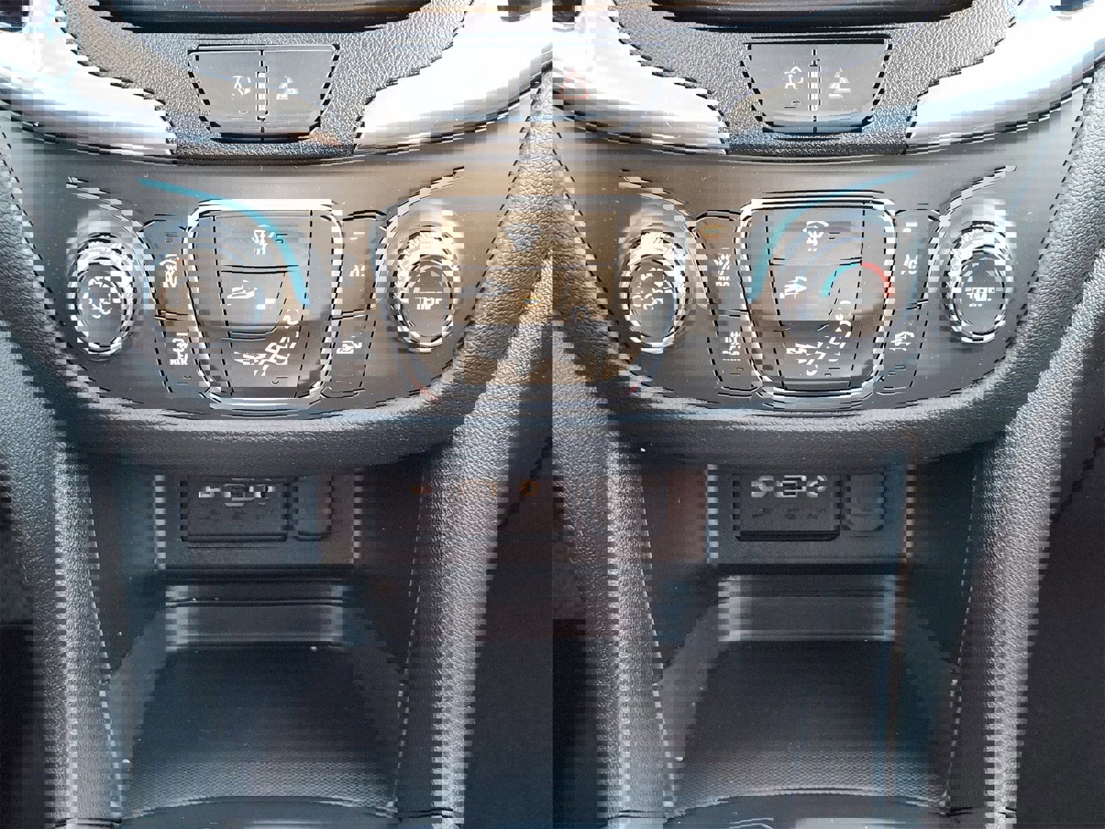 Used 2023 Chevrolet Equinox LT image 20