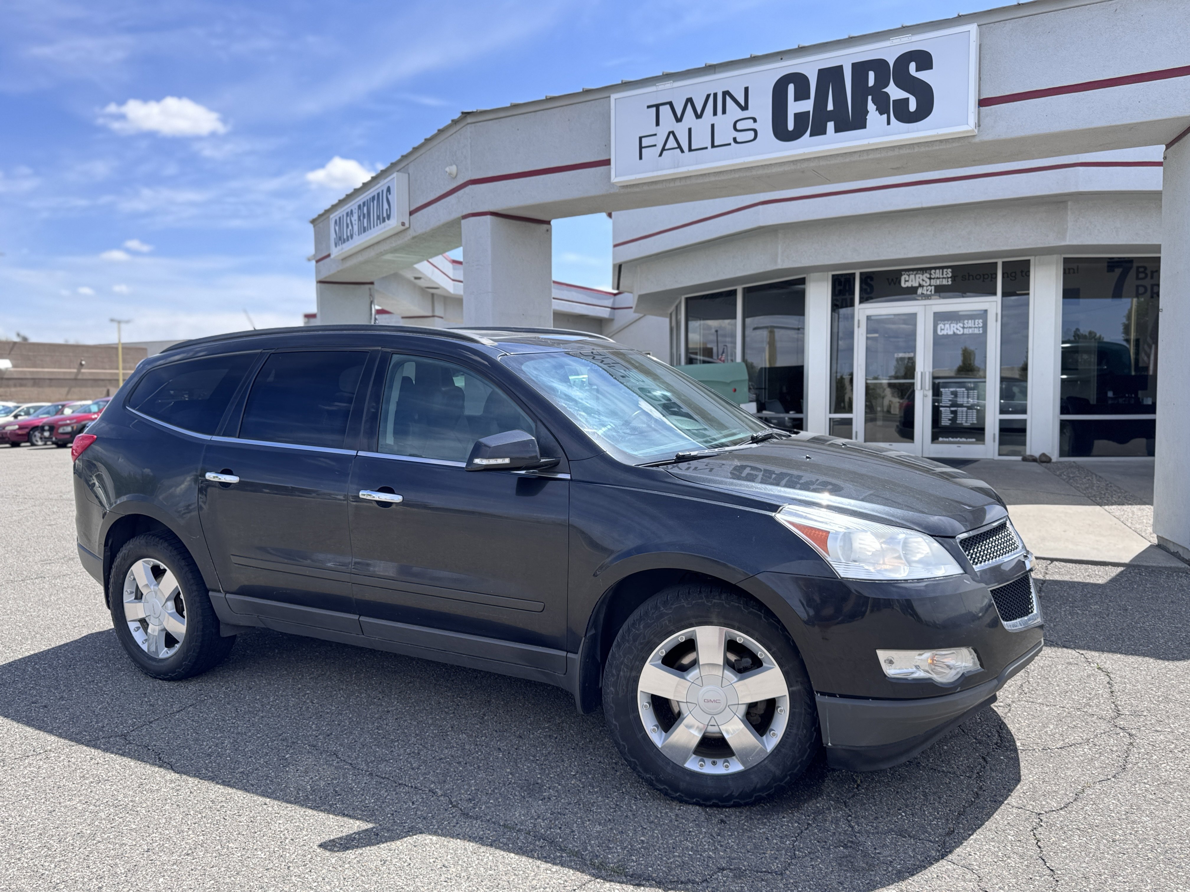 Used 2011 Chevrolet Traverse LT w/ Personal Connectivity Package AWD/4WD image 2