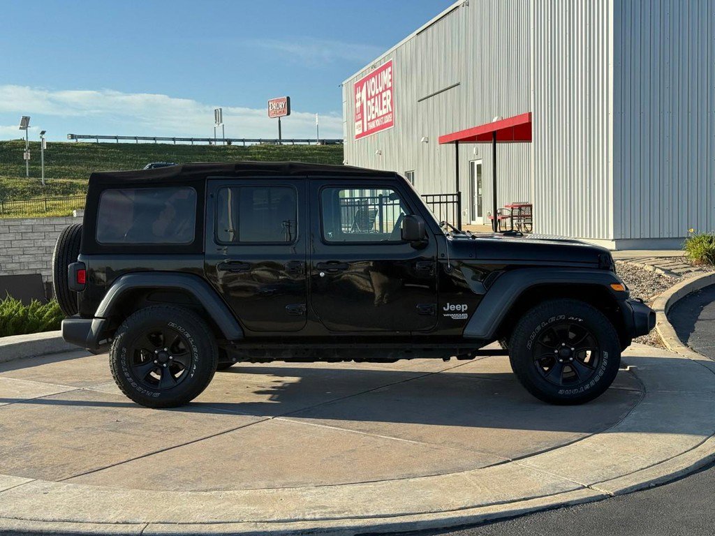 Used 2018 Jeep Wrangler Unlimited Sport S image 2