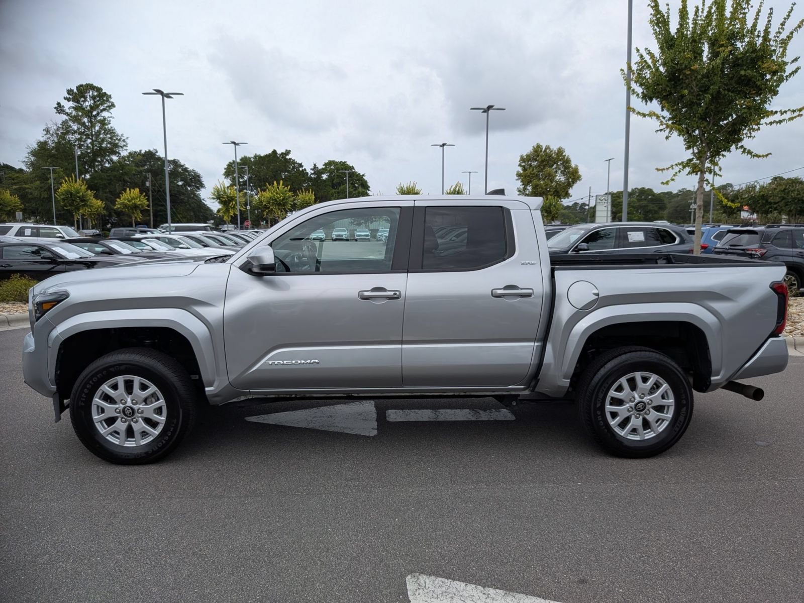 Used 2024 Toyota Tacoma SR5 AWD/4WD image 6