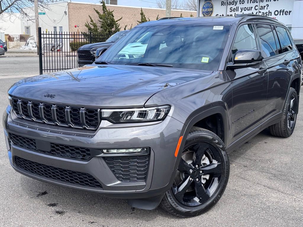 New 2026 Jeep Grand Cherokee L Limited w/ Limited Altitude Package AWD/4WD image 3