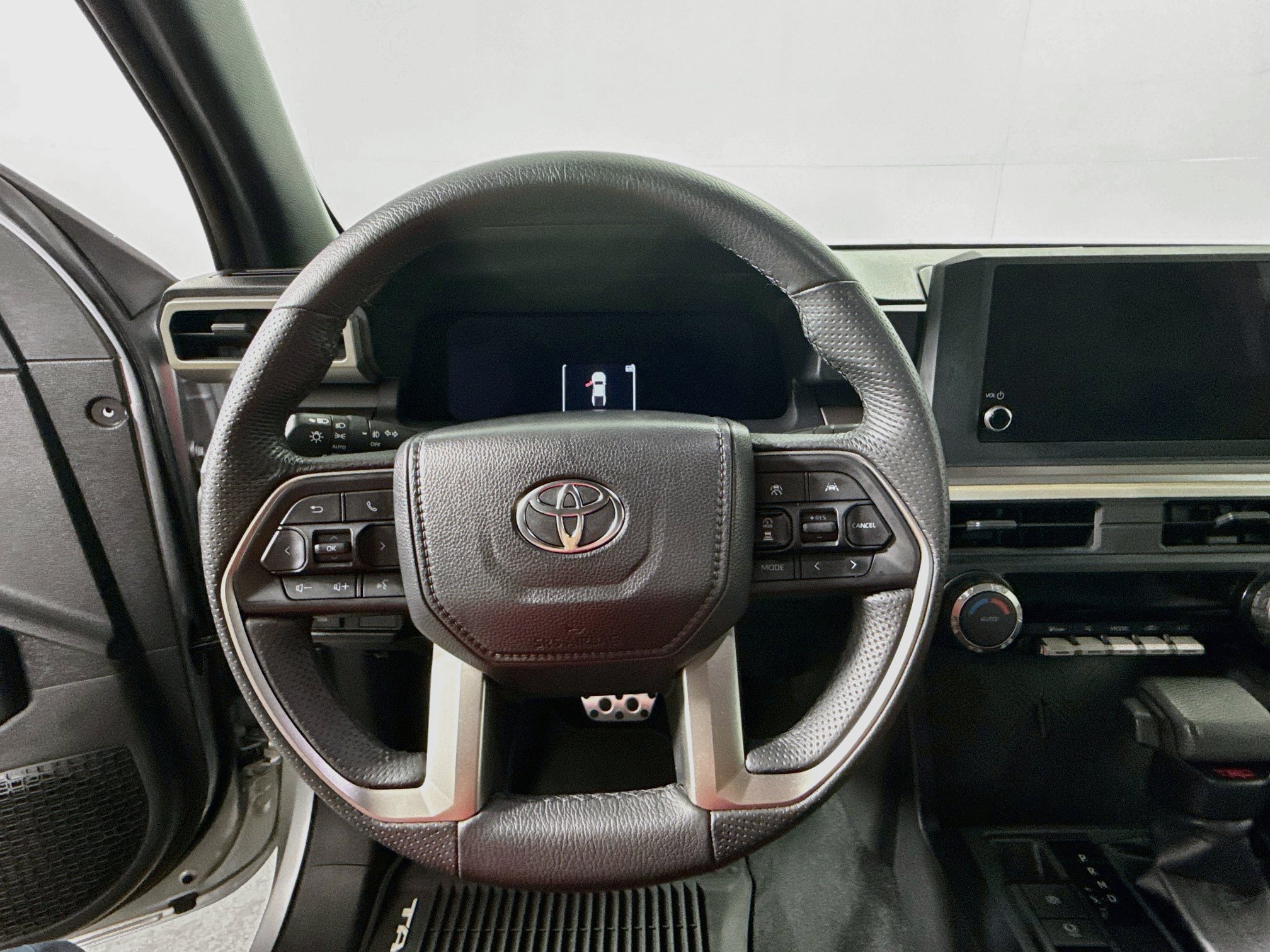 Certified 2025 Toyota Tacoma TRD Sport AWD/4WD image 10