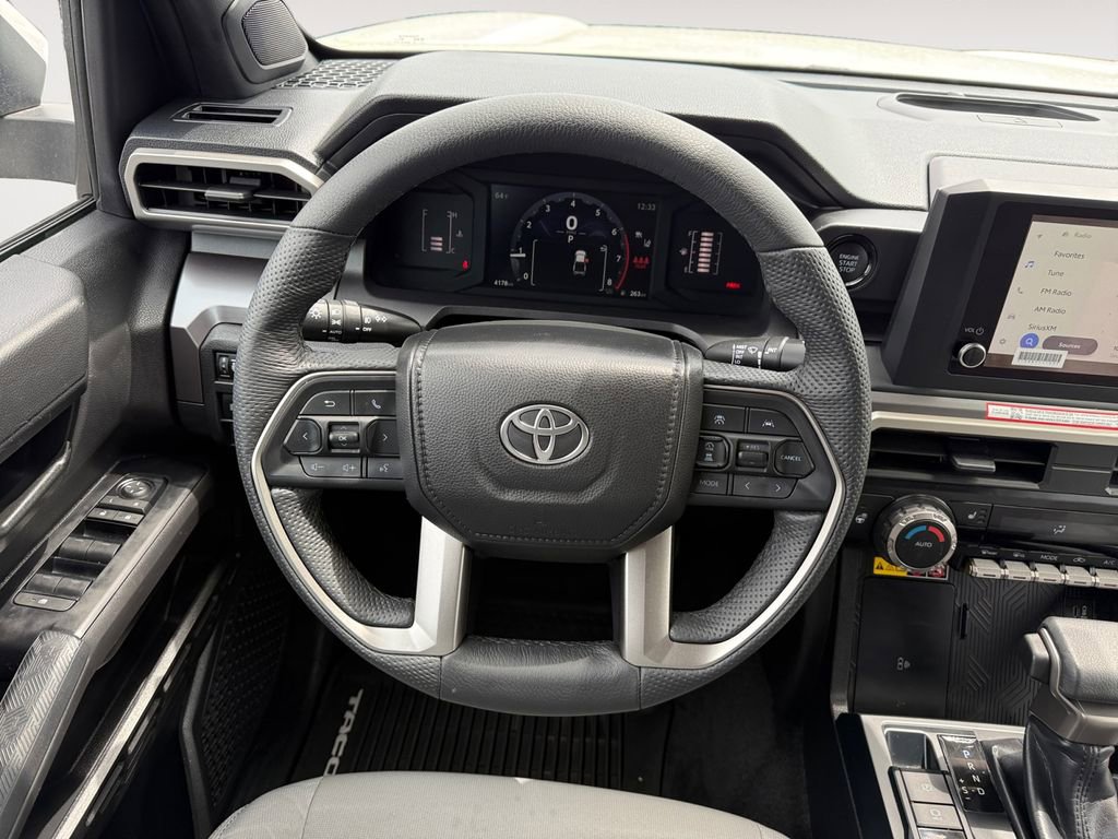 Used 2025 Toyota Tacoma SR5 AWD/4WD image 12