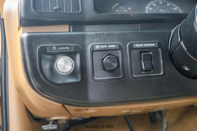 Used 1990 Ford Bronco Custom image 32