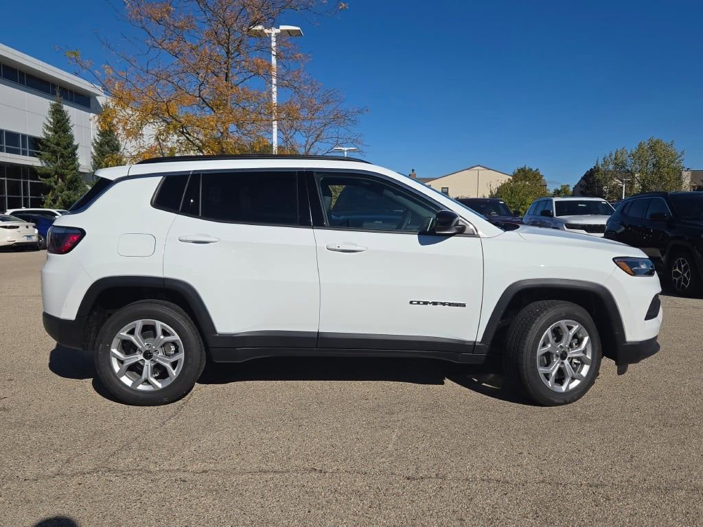 New 2026 Jeep Compass Latitude image 6