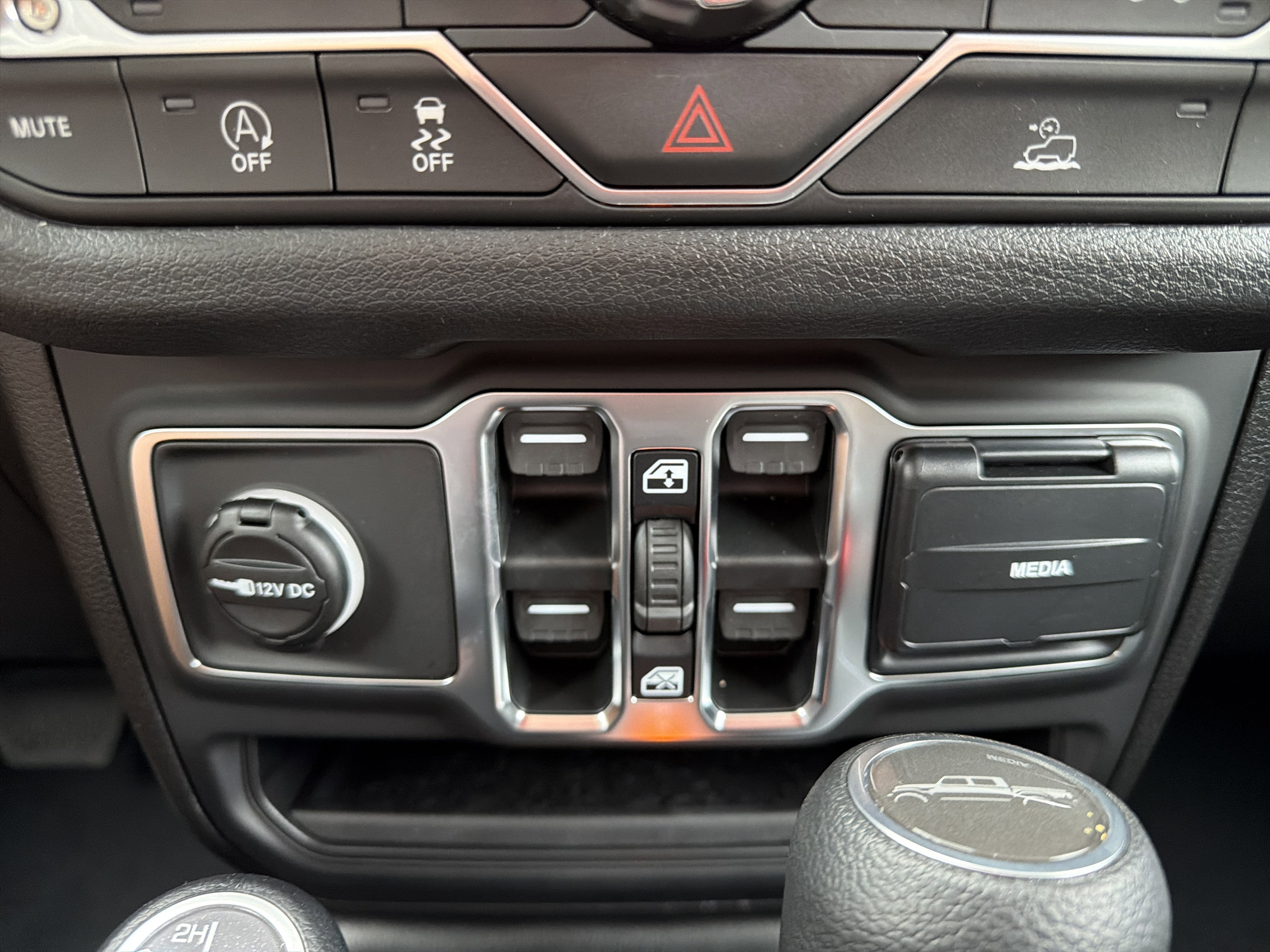 New 2026 Jeep Gladiator Sport image 30