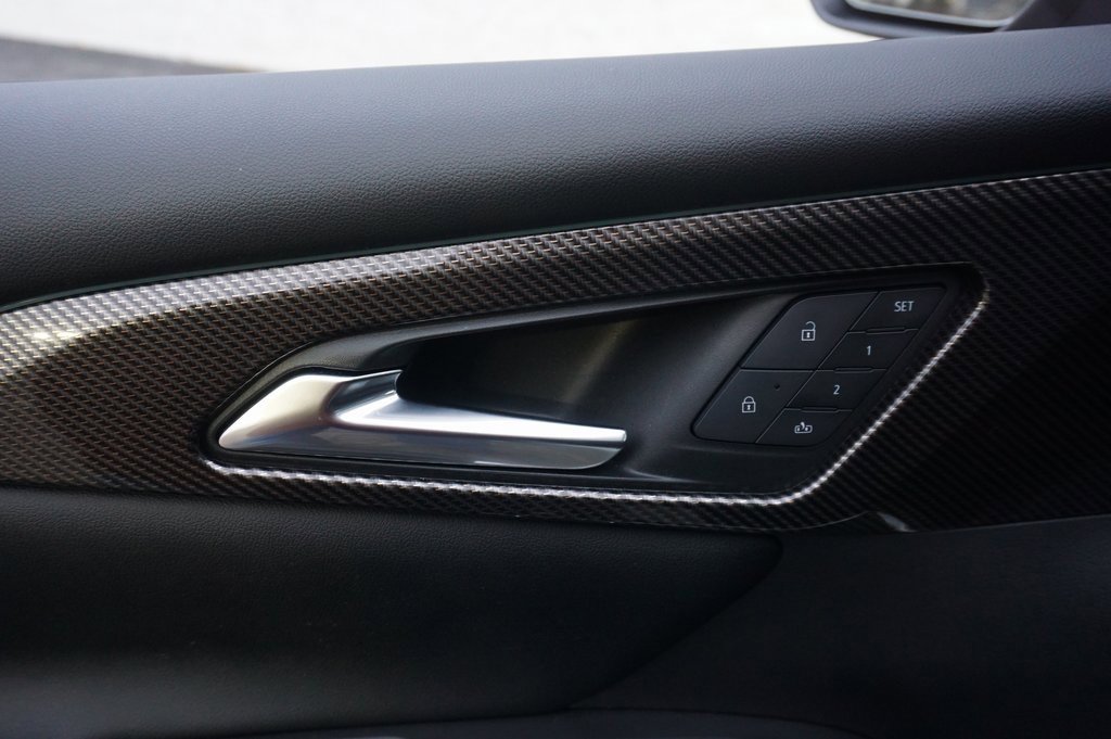 Certified 2025 Chevrolet Traverse High Country image 27