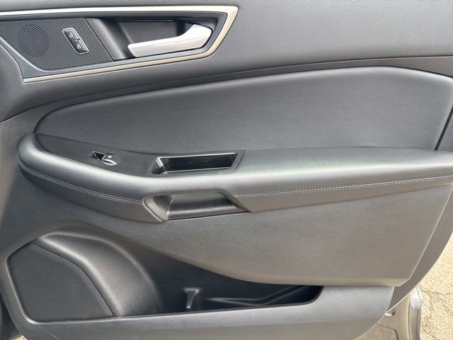Used 2018 Ford Edge SEL w/ Equipment Group 201A AWD/4WD image 45