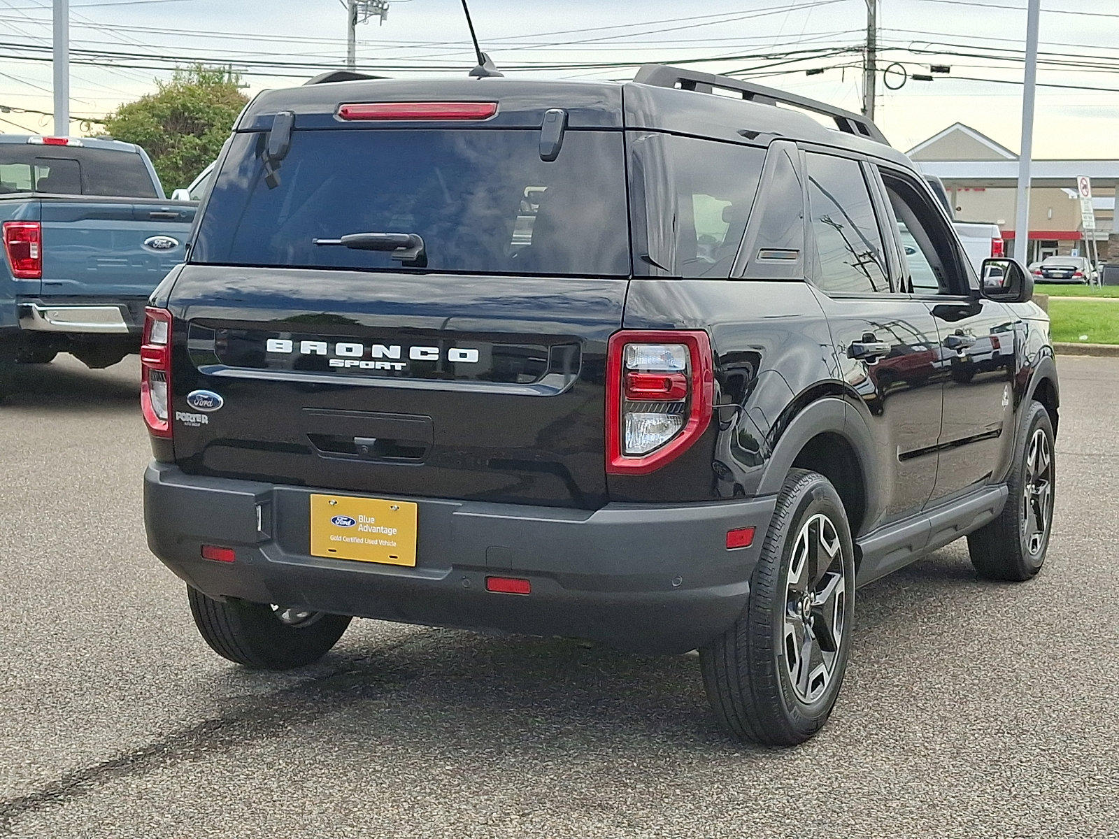 Certified 2023 Ford Bronco Sport Outer Banks w/ Tech Package AWD/4WD image 9
