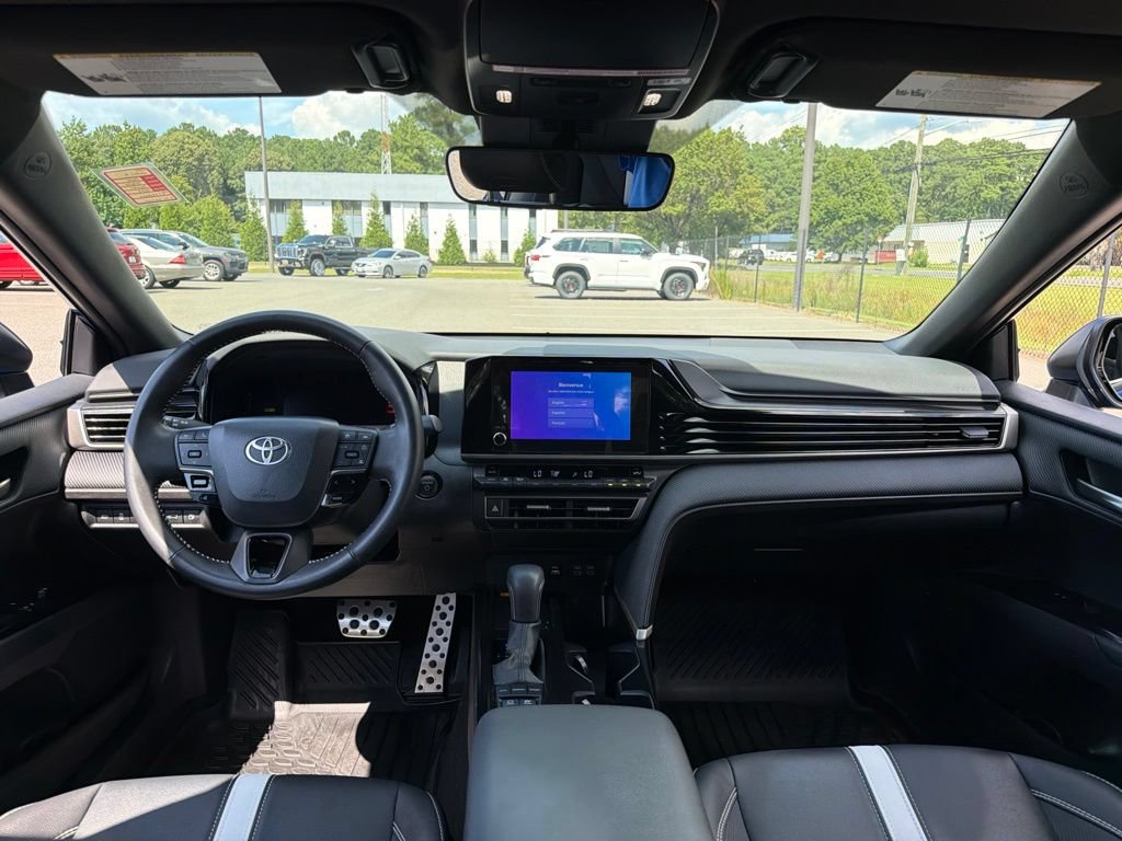 Used 2025 Toyota Camry SE w/ Convenience Package FWD image 8