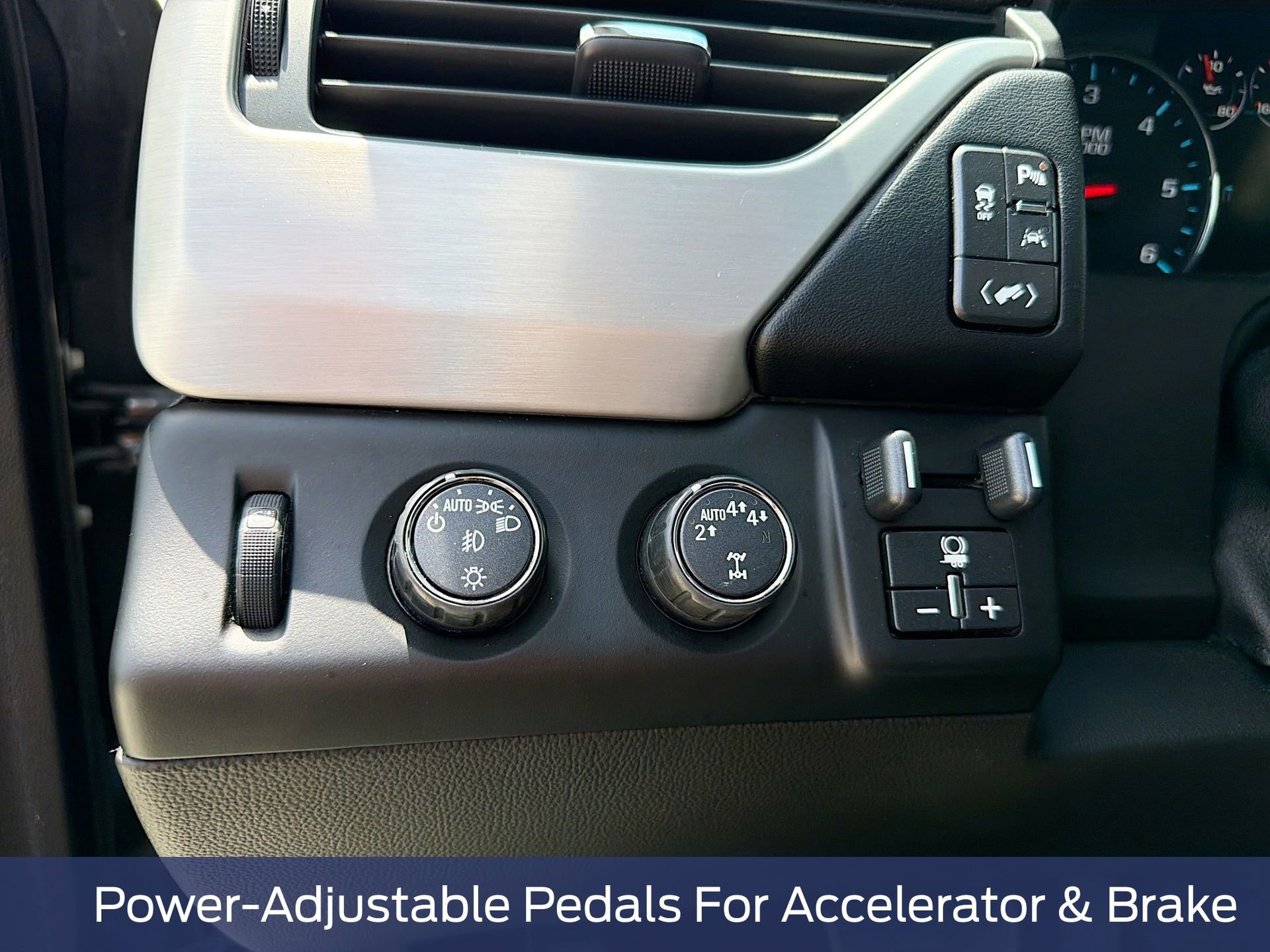 Used 2017 GMC Yukon SLT w/ Premium Edition image 15