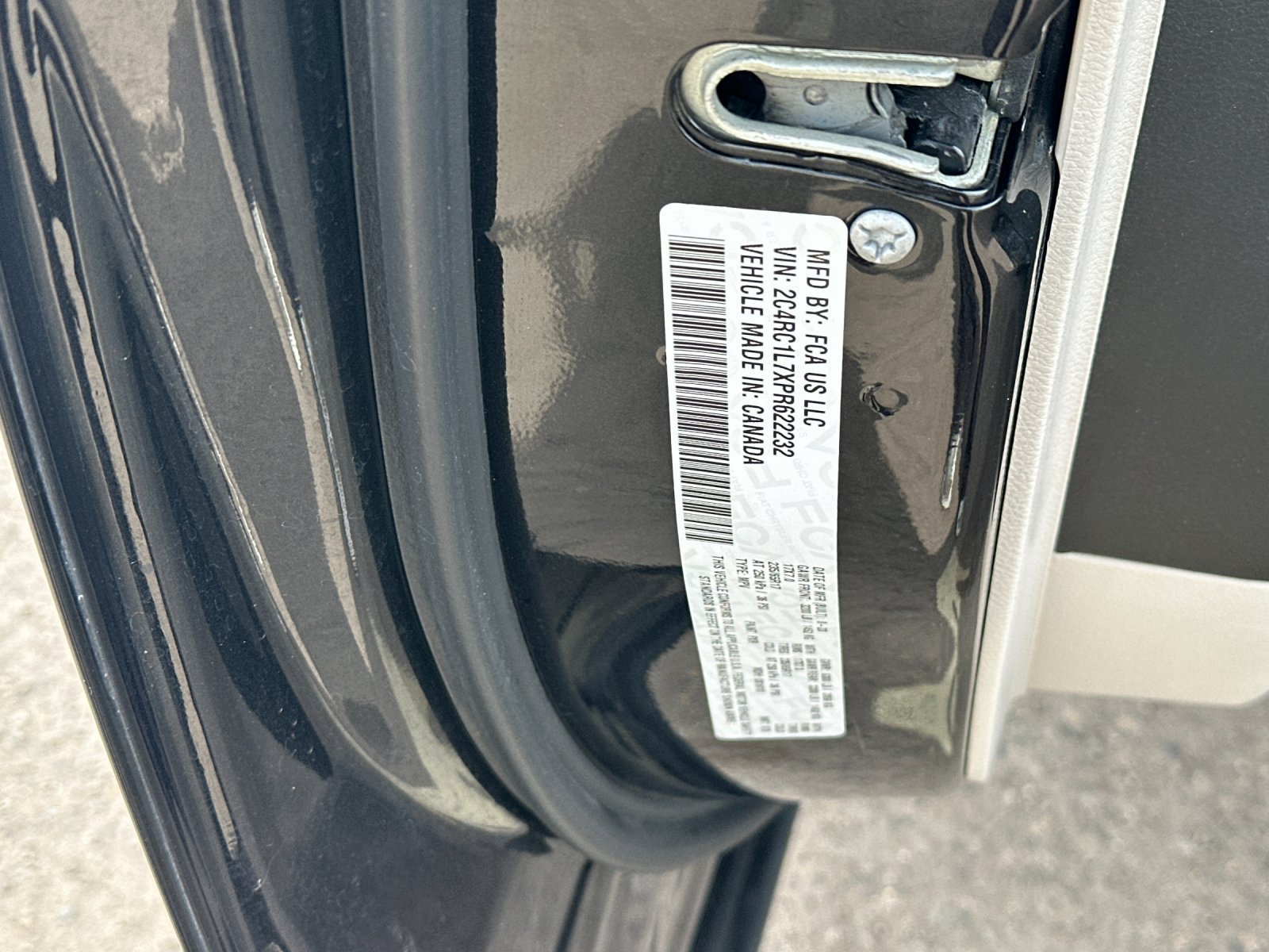 Used 2023 Chrysler Pacifica Touring-L FWD image 28