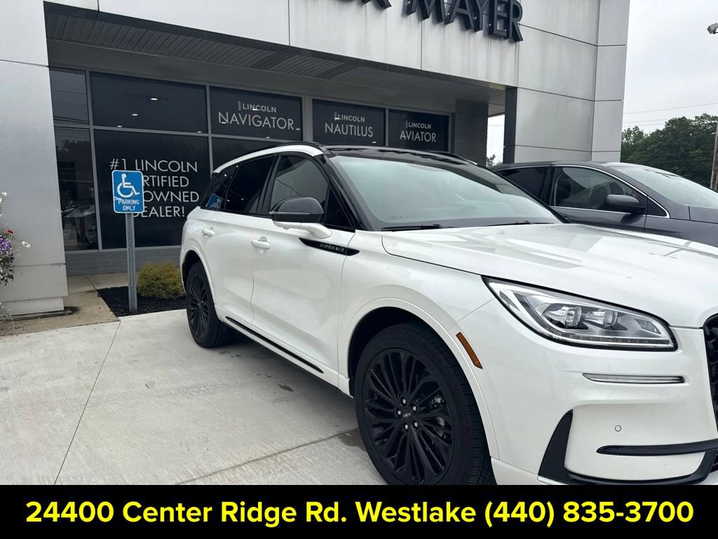 Used 2024 Lincoln Corsair Reserve w/ Equipment Group 201A AWD/4WD image 10