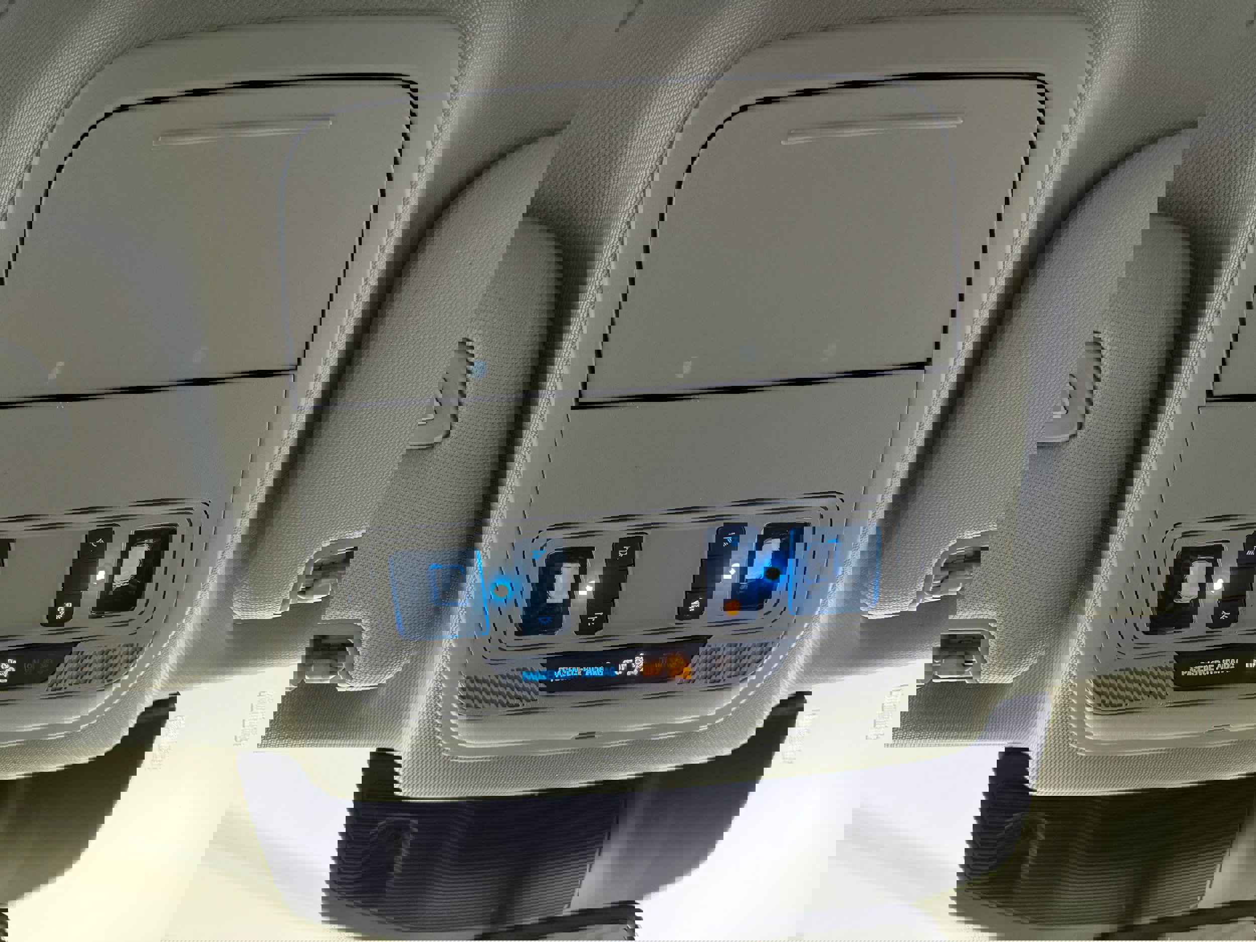 Used 2021 Ford Explorer Limited w/ Equipment Group 301A image 19