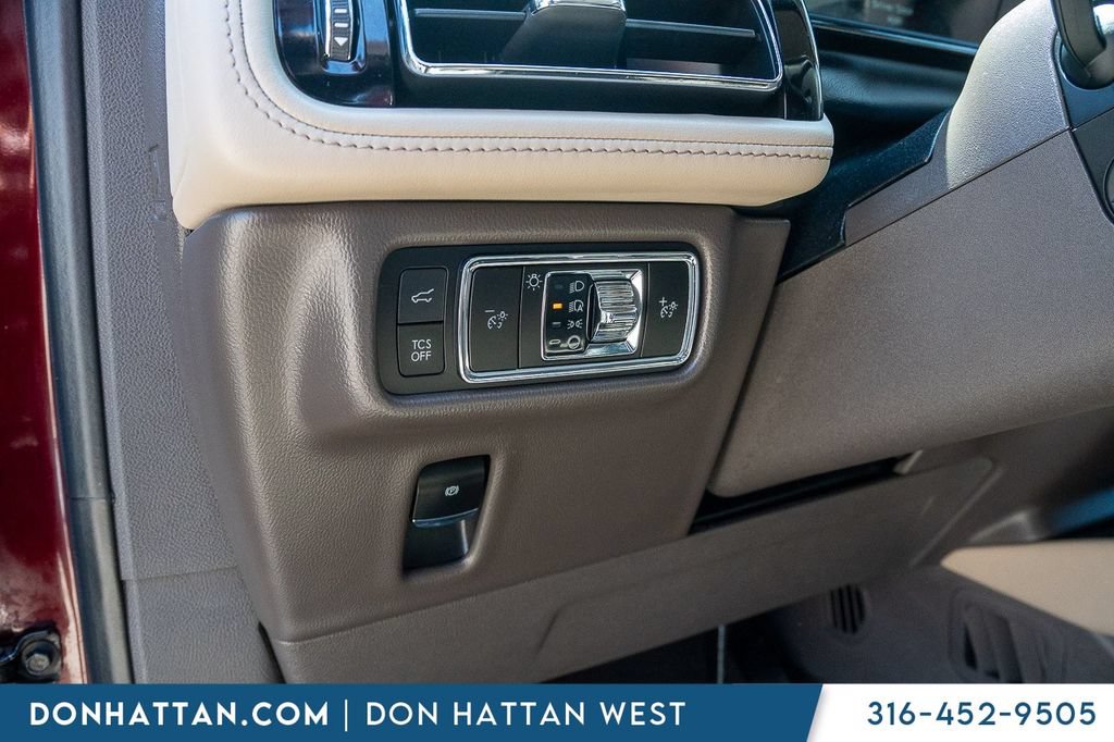 Used 2023 Lincoln Nautilus Reserve w/ Equipment Group 201A AWD/4WD image 9