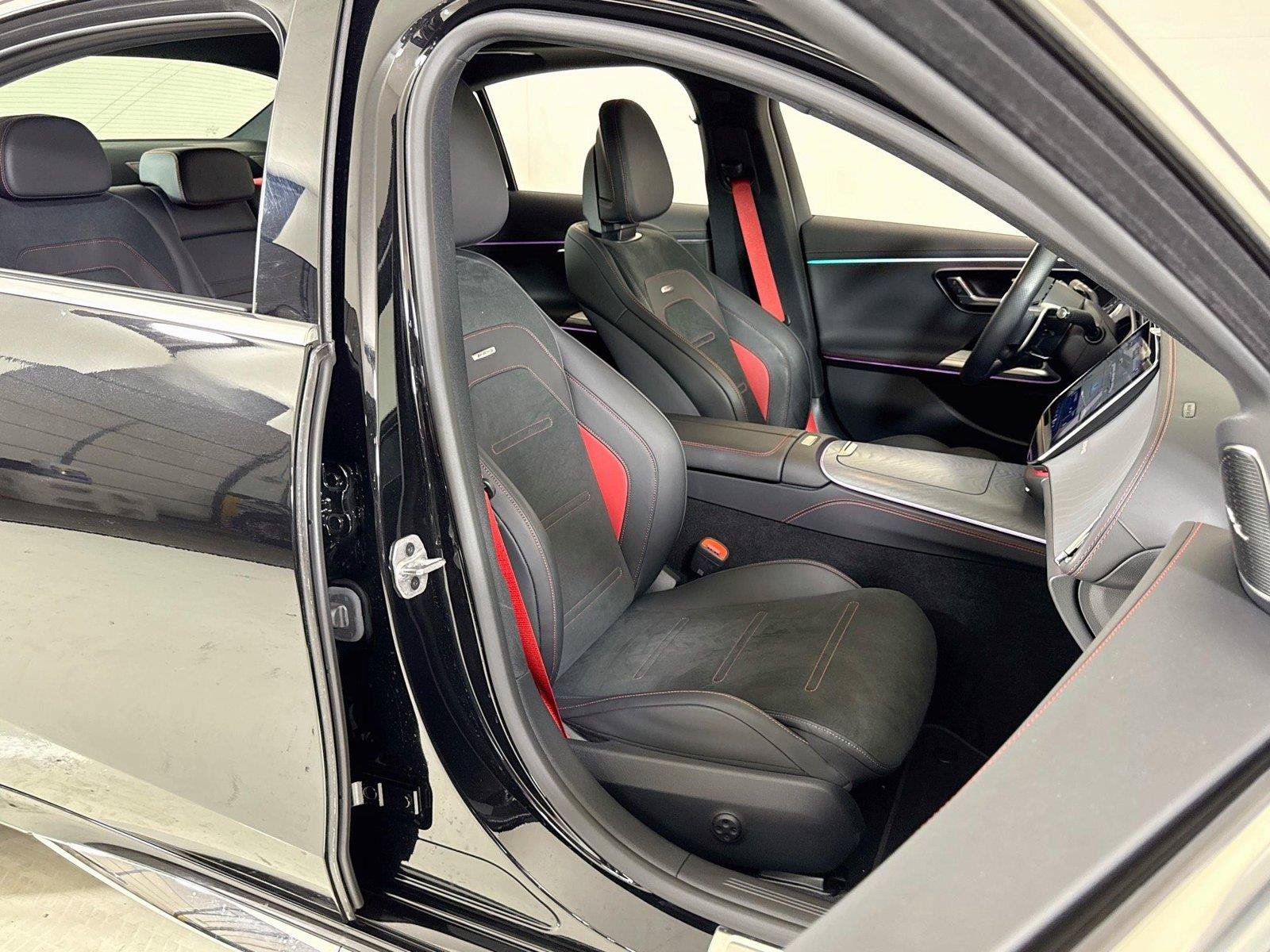 Used 2025 Mercedes-Benz E 53 AMG e 4MATIC Sedan image 30