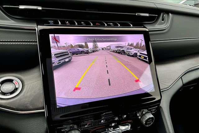 New 2025 Jeep Grand Cherokee Overland AWD/4WD image 21