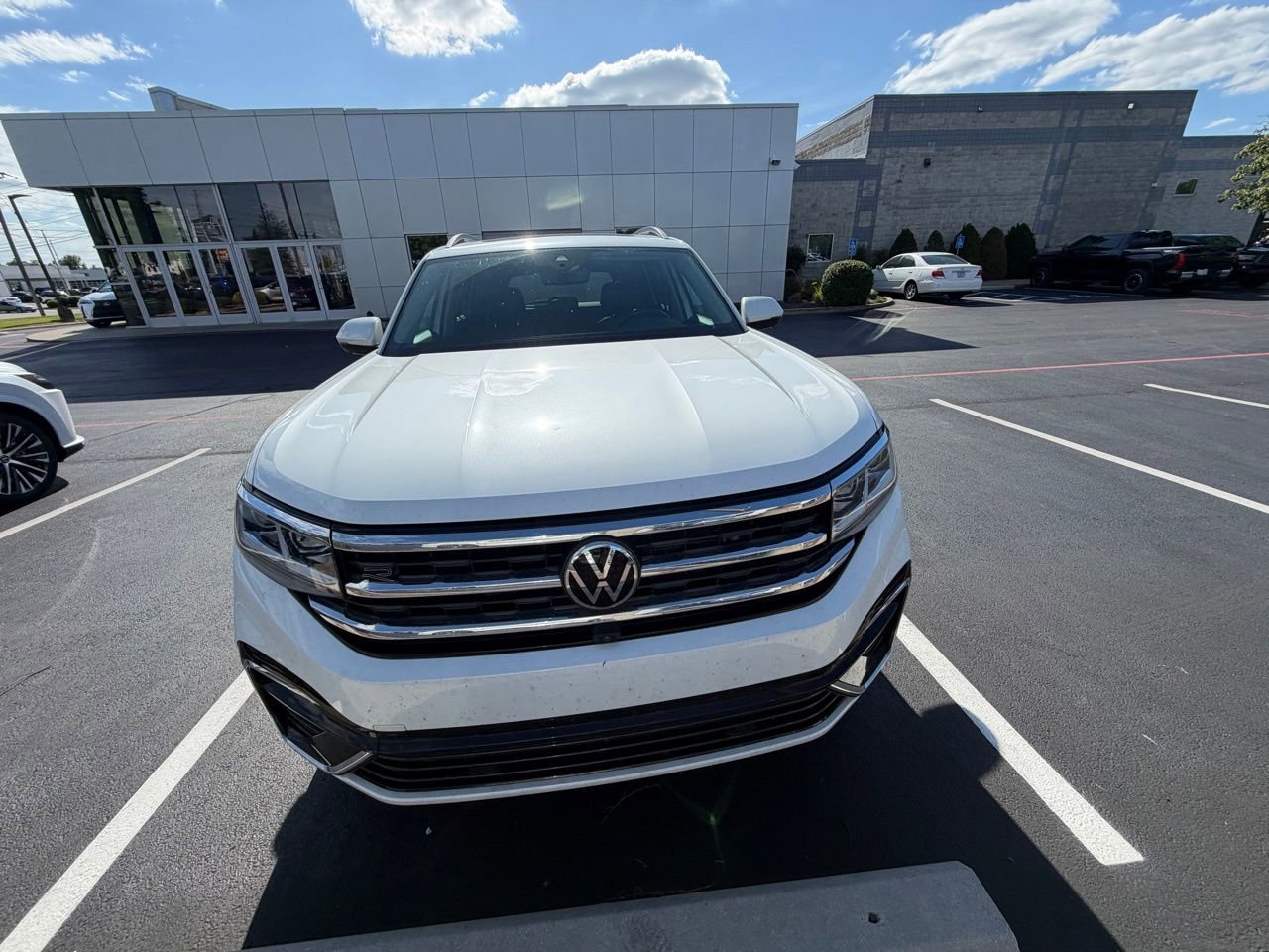Used 2022 Volkswagen Atlas SEL Premium AWD/4WD image 1