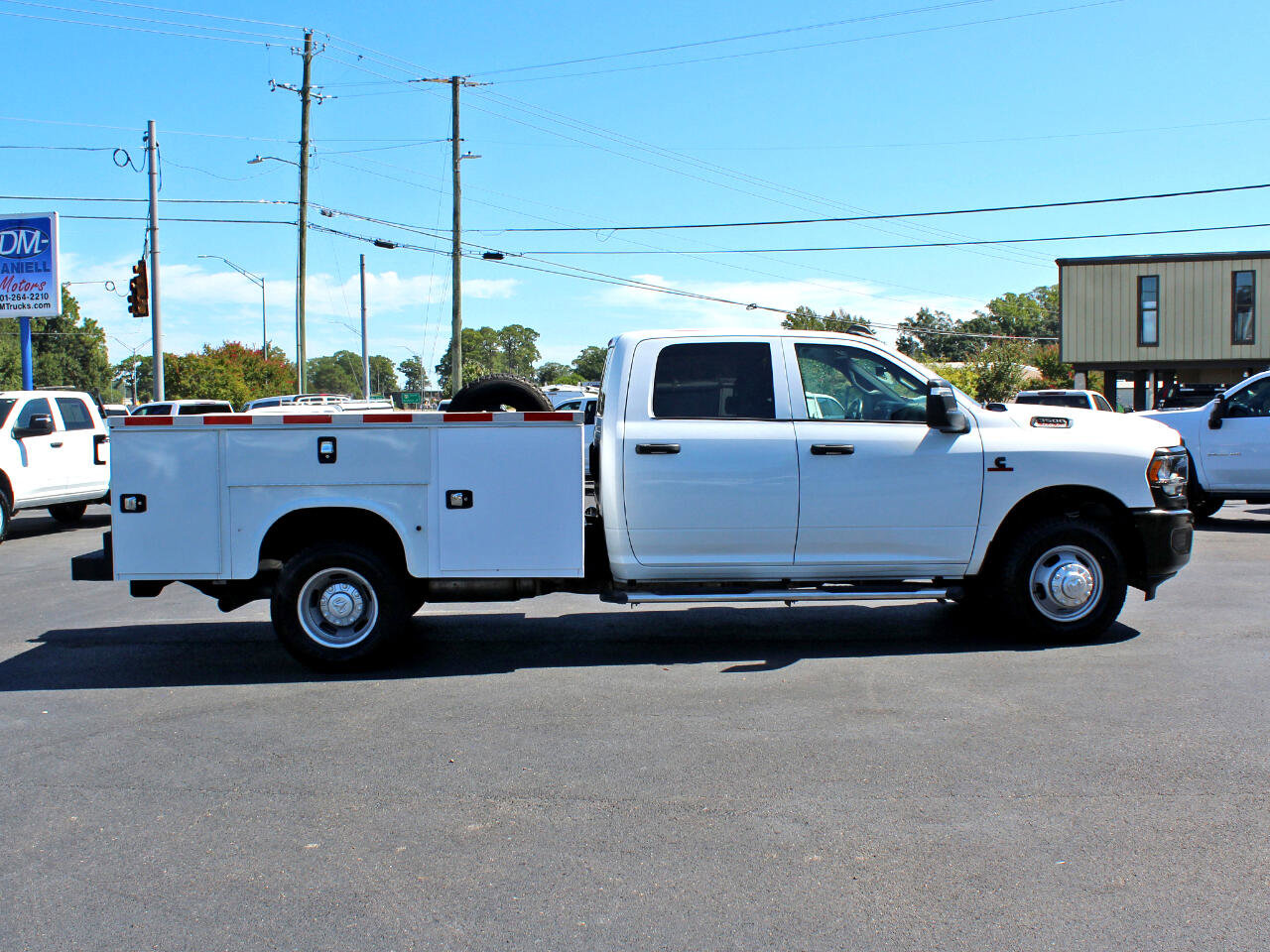 Used 2024 RAM 3500 Tradesman w/ Safety Group image 5