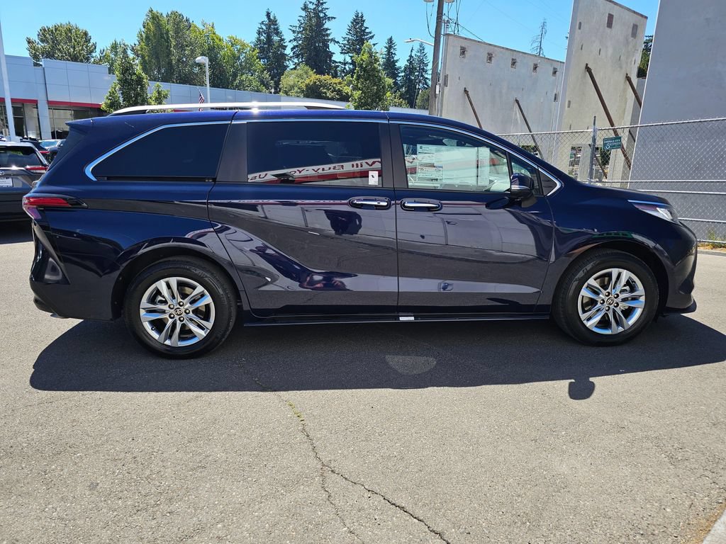 New 2026 Toyota Sienna Limited AWD/4WD image 8