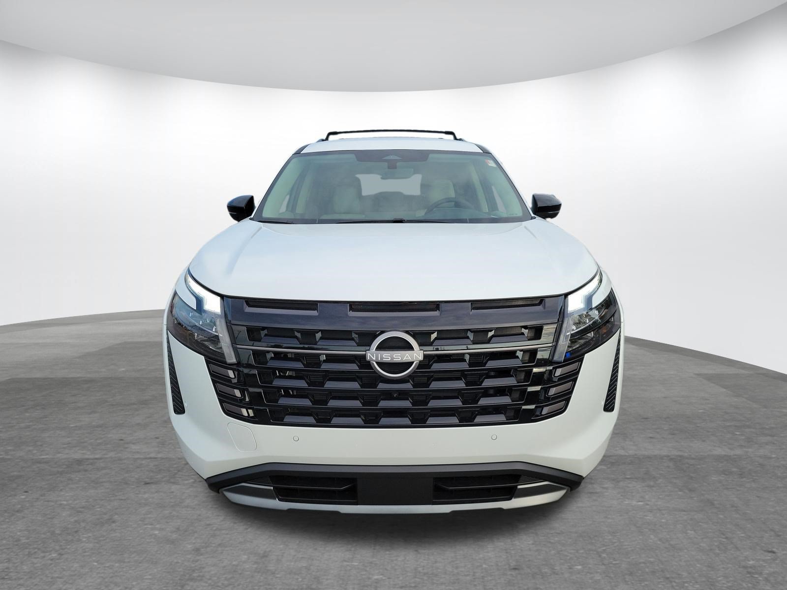 New 2026 Nissan Pathfinder SL w/ Cargo Package FWD image 2