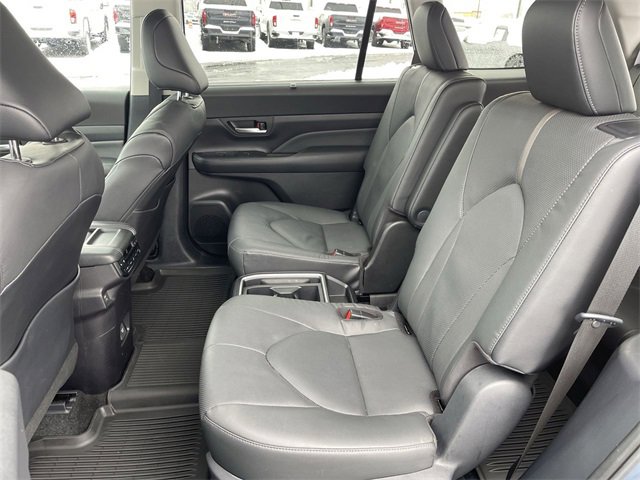 Used 2024 Toyota Grand Highlander Platinum image 23