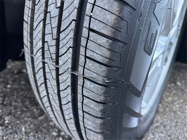 Used 2021 Chevrolet Trax LT image 28