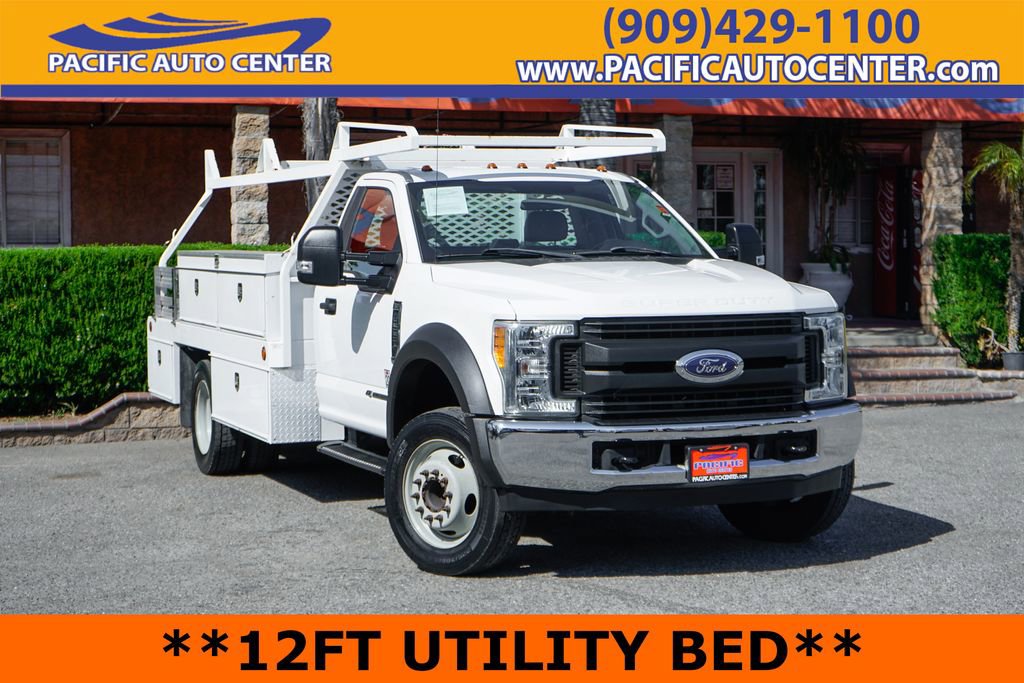 Used 2017 Ford F550 2WD Regular Cab Super Duty image 1