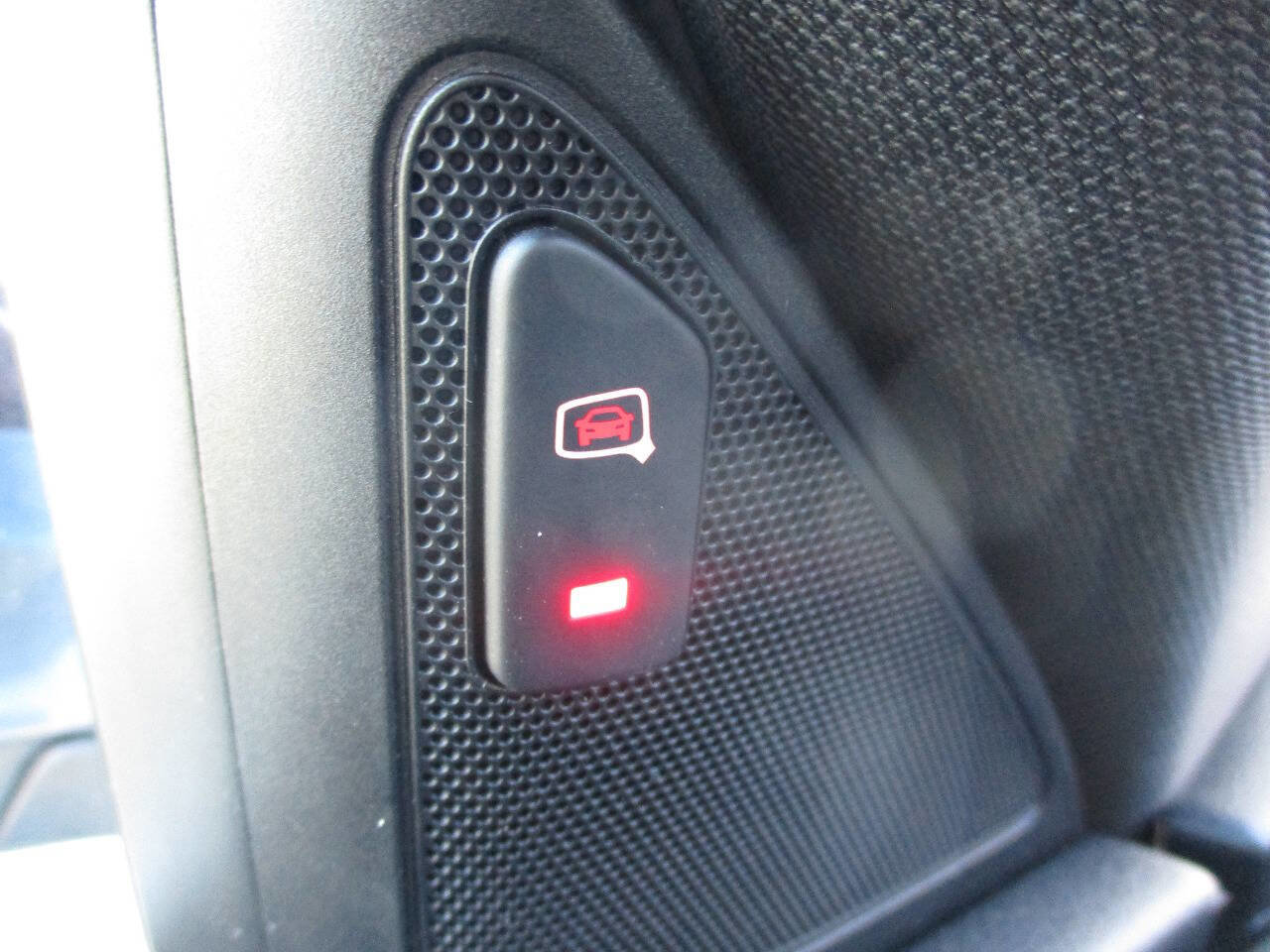 Used 2018 Audi Q3 2.0T Premium Plus w/ Premium Plus Package image 56