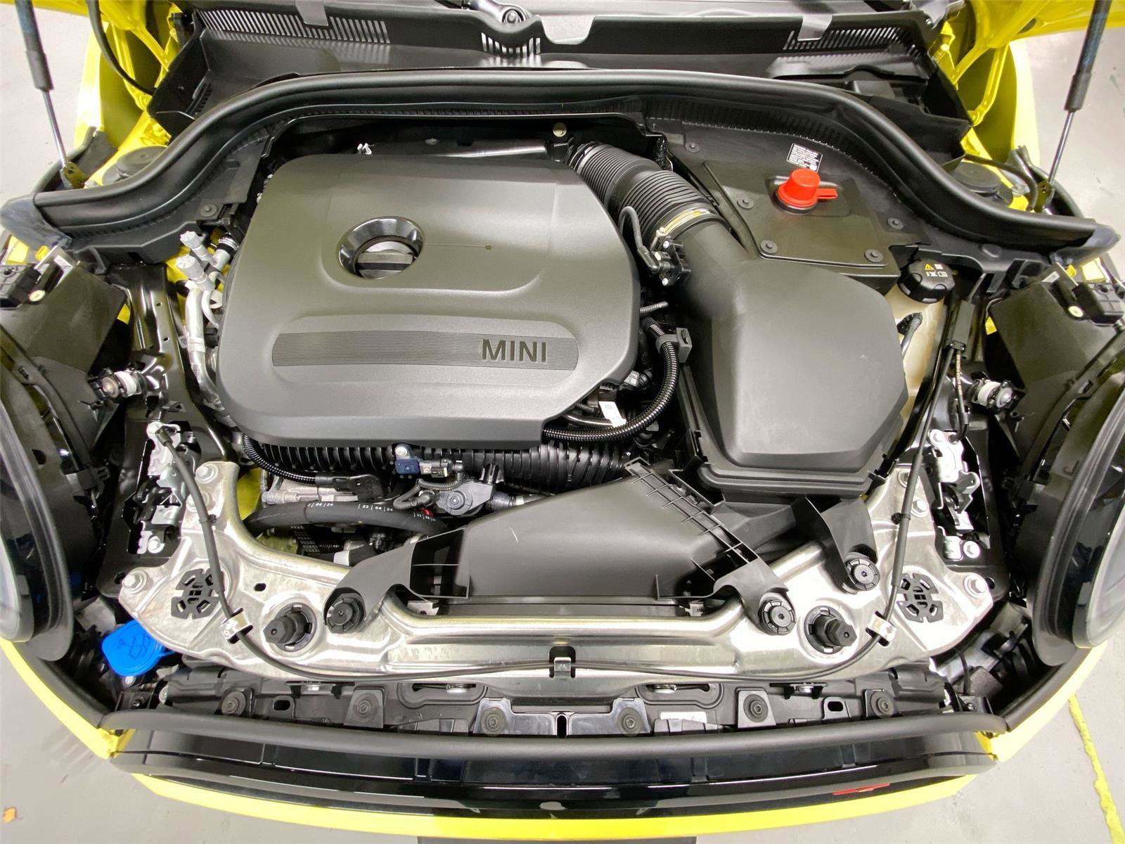 Certified 2025 MINI Cooper S image 22