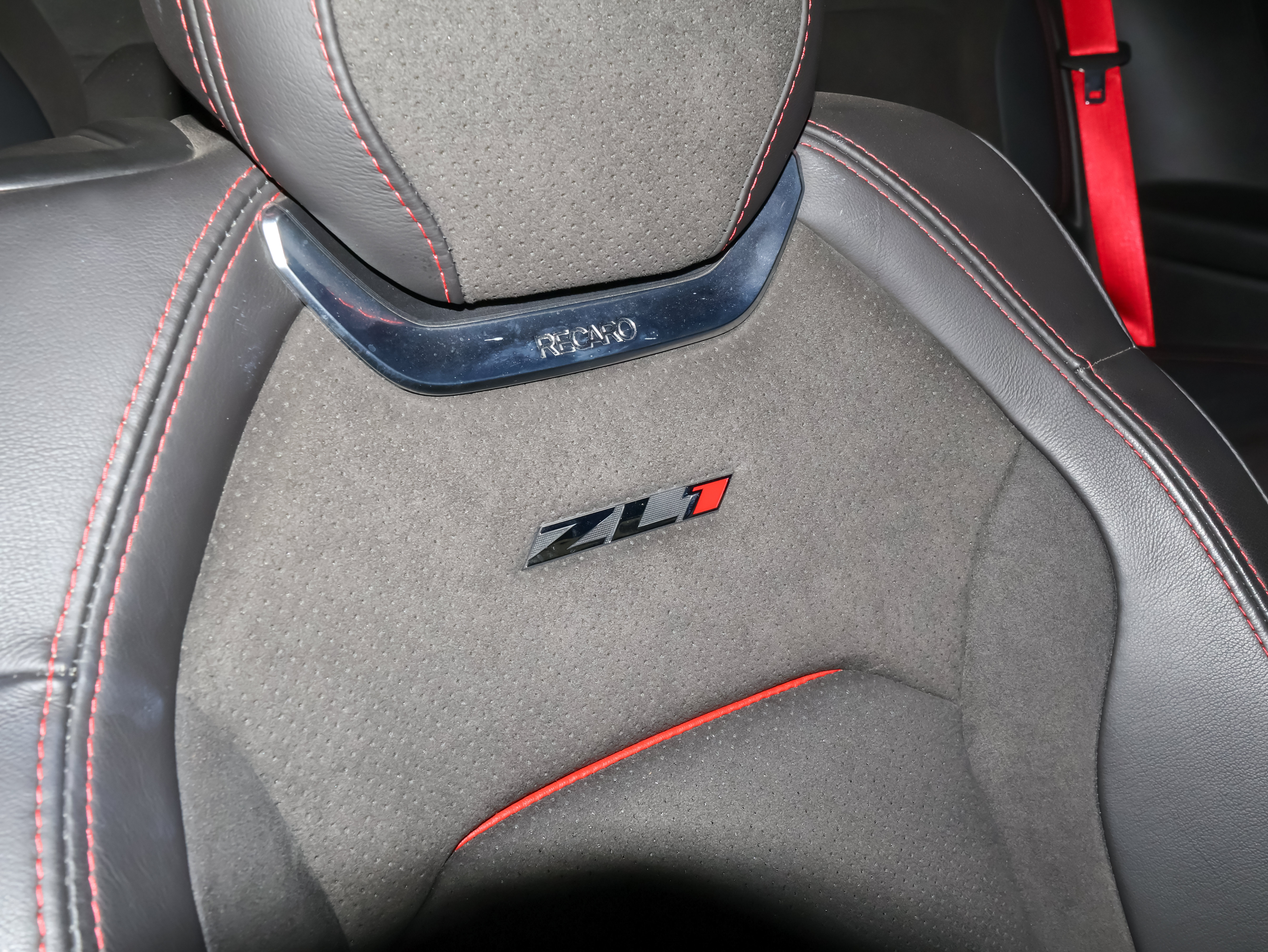 Used 2018 Chevrolet Camaro ZL1 RWD image 58