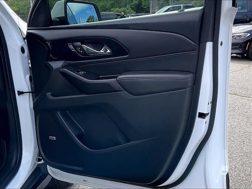 Used 2023 Chevrolet Traverse RS w/ LPO, Floor Liner Package AWD/4WD image 12