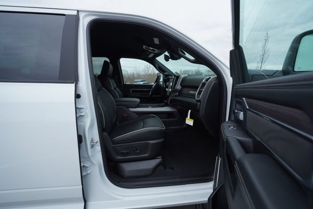 New 2026 RAM 3500 Laramie w/ Night Edition AWD/4WD image 17