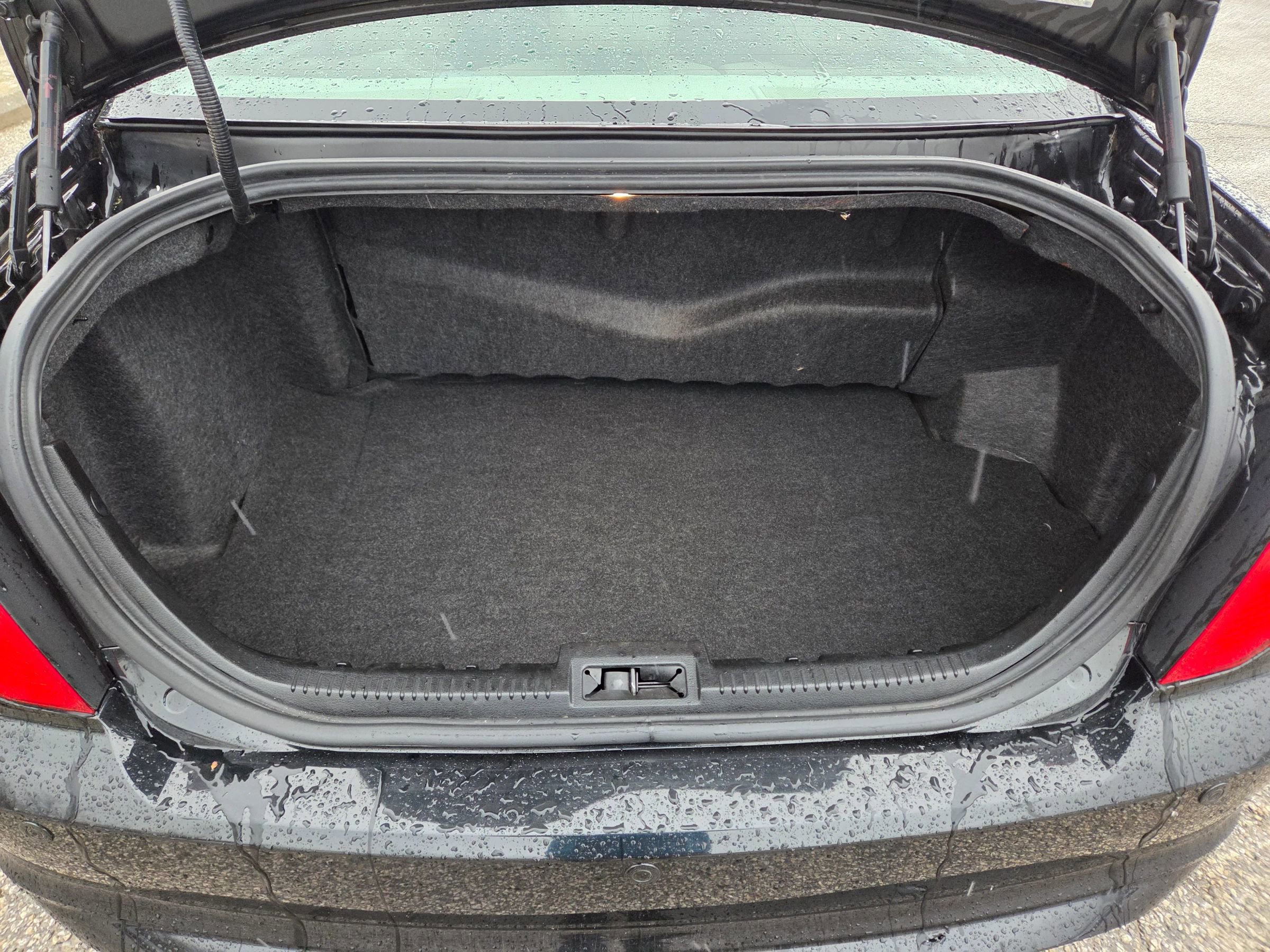 Used 2011 Ford Fusion Hybrid FWD image 19