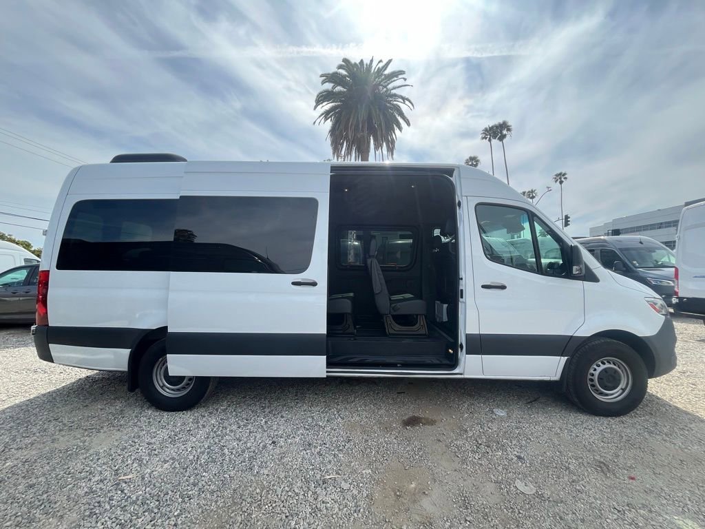 Used 2023 Mercedes-Benz Sprinter 2500 w/ Acoustic Package image 5